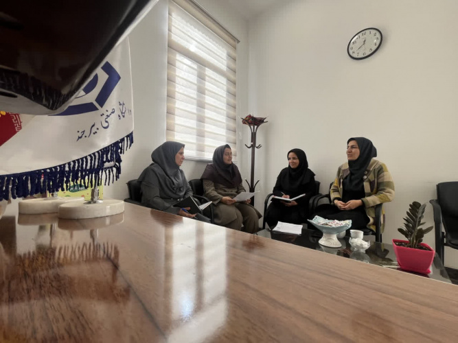 چهارشنبه 5 آذر ماه 1404